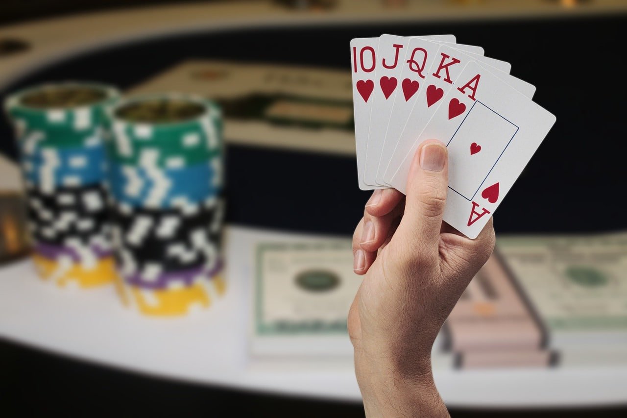 Người dùng Việt Nam chơi slot online trên điện thoại qua bty6138